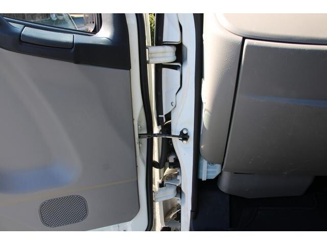 三菱ふそうキャンター平ボディ小型（2t・3t）[写真34]