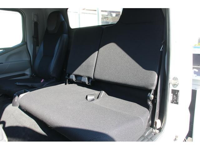 三菱ふそうキャンター平ボディ小型（2t・3t）[写真37]