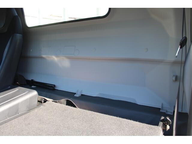 三菱ふそうキャンター平ボディ小型（2t・3t）[写真38]