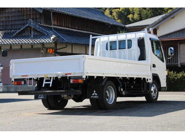 三菱ふそうキャンター平ボディ小型（2t・3t）[写真04]