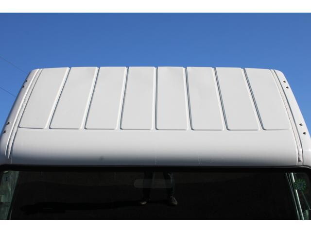 三菱ふそうキャンター平ボディ小型（2t・3t）[写真09]