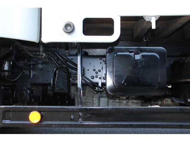 三菱ふそうファイター平ボディ中型（4t）[写真19]