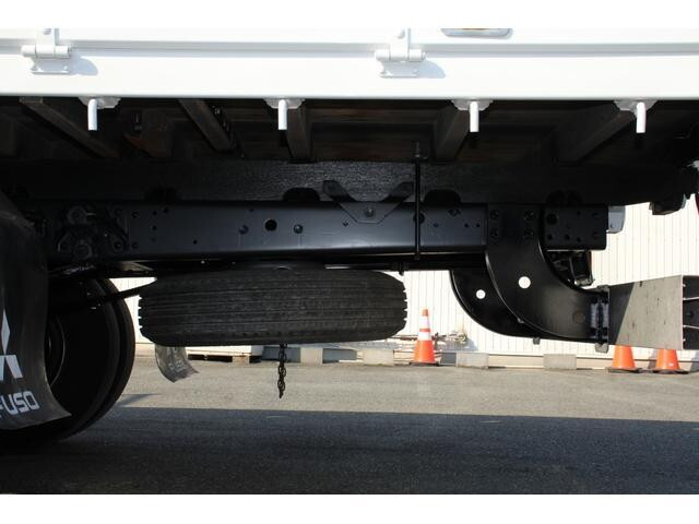 三菱ふそうファイター平ボディ中型（4t）[写真24]