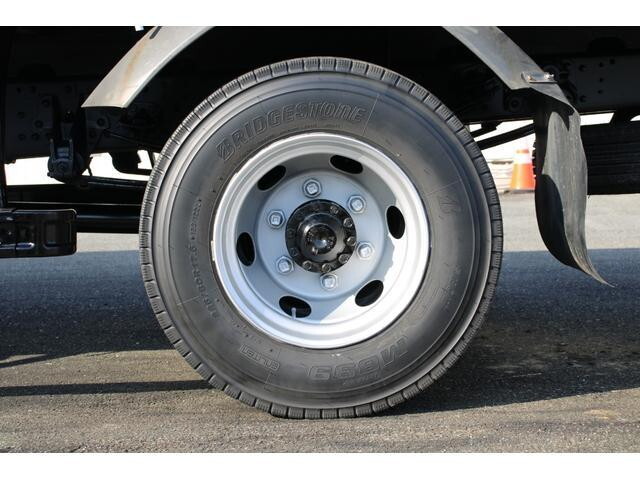 三菱ふそうファイター平ボディ中型（4t）[写真25]