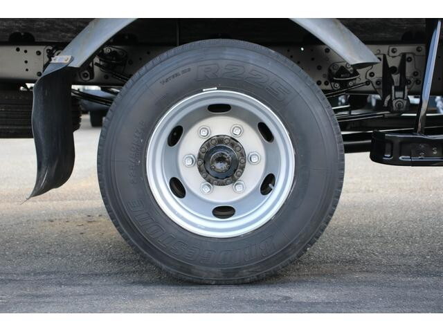 三菱ふそうファイター平ボディ中型（4t）[写真28]