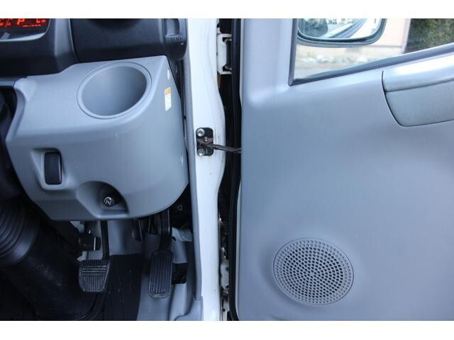 日野デュトロ平ボディ小型（2t・3t）[写真32]