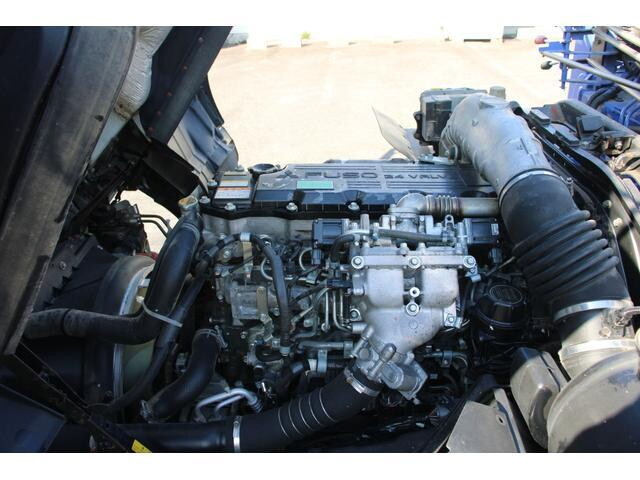 三菱ふそうファイターセルフクレーン4段中型（4t）[写真15]