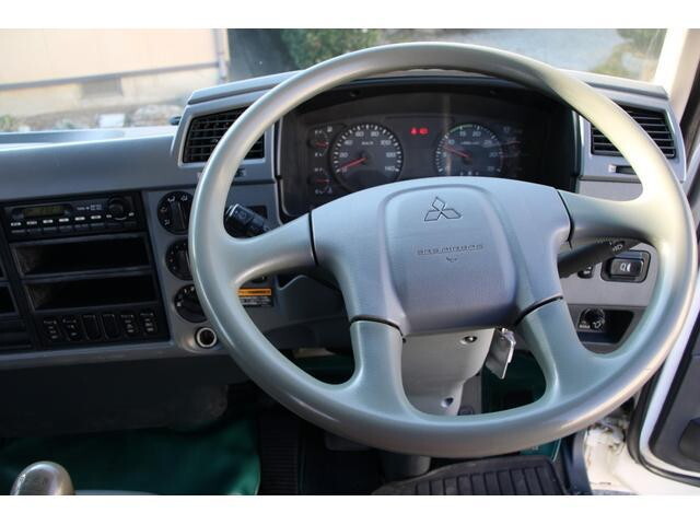 三菱ふそうファイターセルフクレーン4段中型（4t）[写真29]