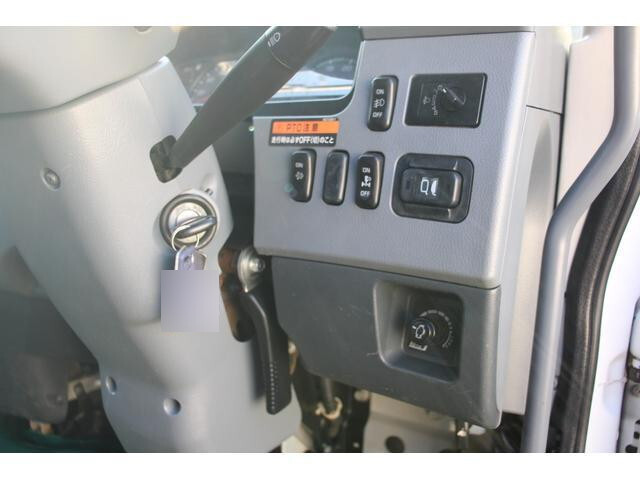 三菱ふそうファイターセルフクレーン4段中型（4t）[写真31]