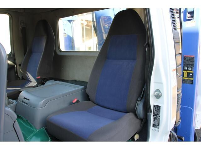 三菱ふそうファイターセルフクレーン4段中型（4t）[写真37]