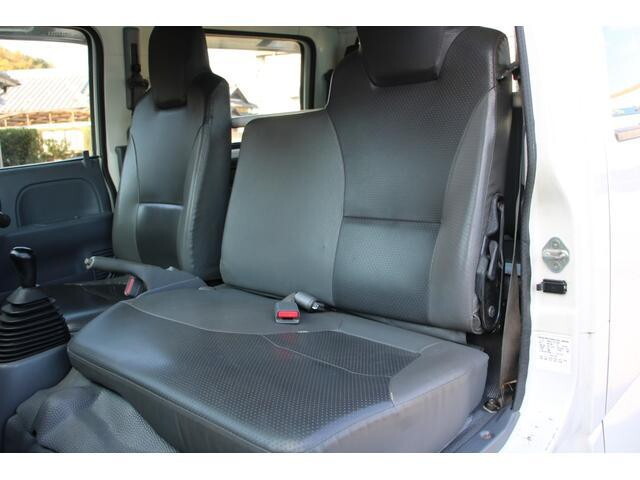 いすゞエルフダブルキャブ（Wキャブ）小型（2t・3t）[写真30]