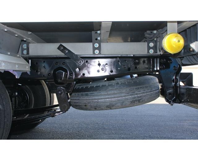 いすゞエルフ冷凍車（冷蔵車）小型（2t・3t）[写真25]