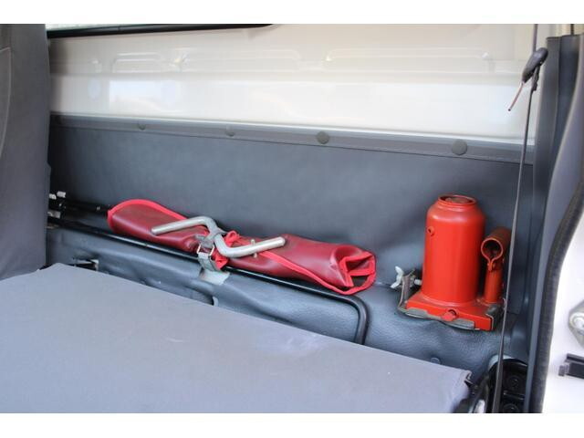 いすゞエルフ冷凍車（冷蔵車）小型（2t・3t）[写真39]