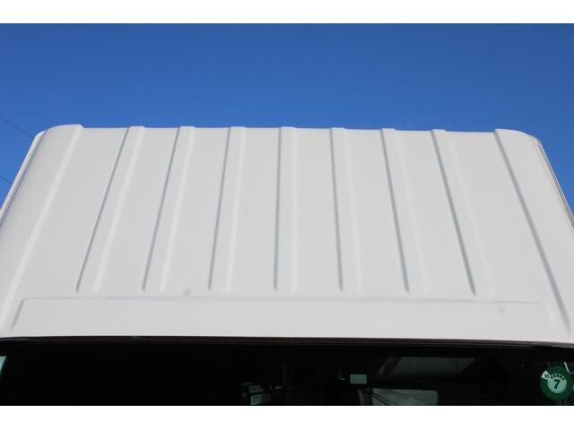 いすゞエルフ冷凍車（冷蔵車）小型（2t・3t）[写真09]