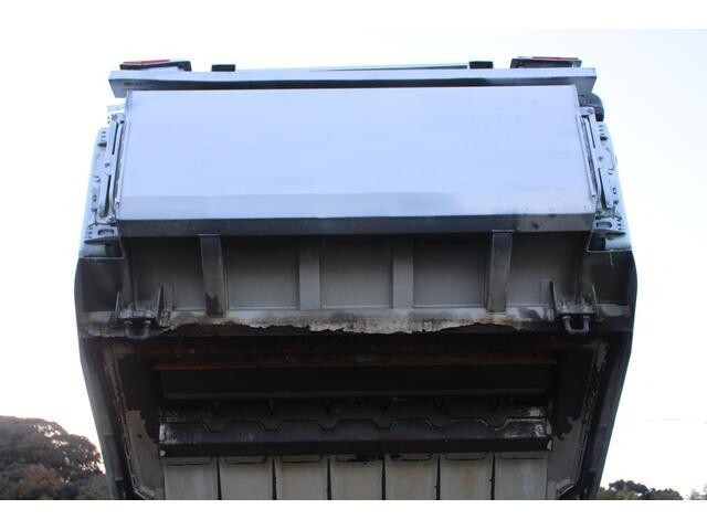 日野デュトロパッカー車（塵芥車）小型（2t・3t）[写真14]