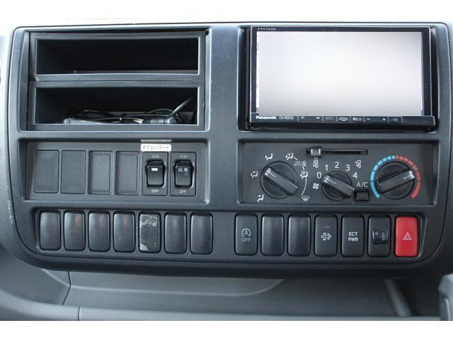 日野デュトロパッカー車（塵芥車）小型（2t・3t）[写真30]