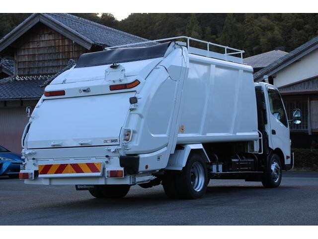 日野デュトロパッカー車（塵芥車）小型（2t・3t）[写真04]