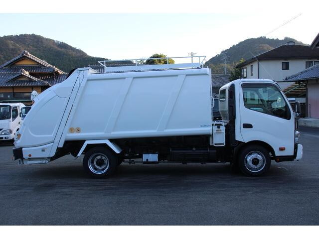 日野デュトロパッカー車（塵芥車）小型（2t・3t）[写真07]