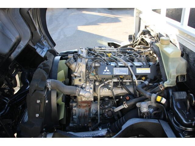 三菱ふそうキャンター平ボディ小型（2t・3t）[写真10]