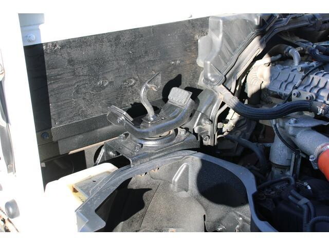 三菱ふそうキャンター平ボディ小型（2t・3t）[写真12]