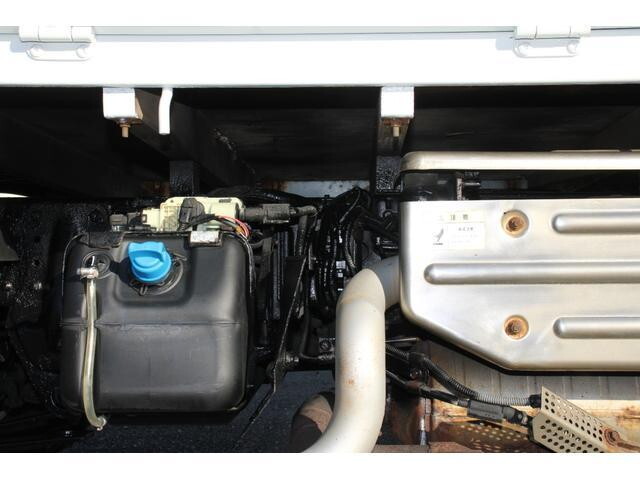 三菱ふそうキャンター平ボディ小型（2t・3t）[写真20]