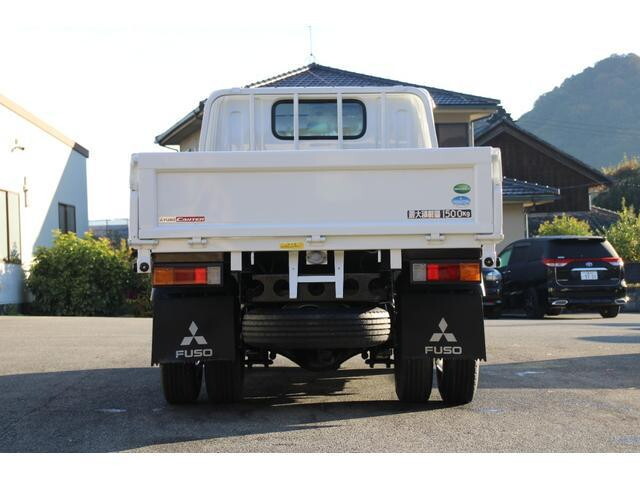 三菱ふそうキャンター平ボディ小型（2t・3t）[写真06]