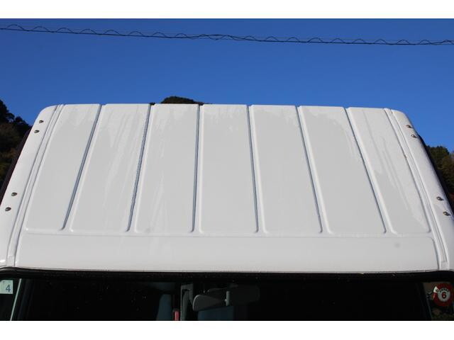 三菱ふそうキャンター平ボディ小型（2t・3t）[写真08]