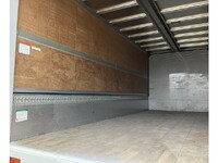 UDトラックスコンドルアルミウイング増トン（6t・8t）[写真12]