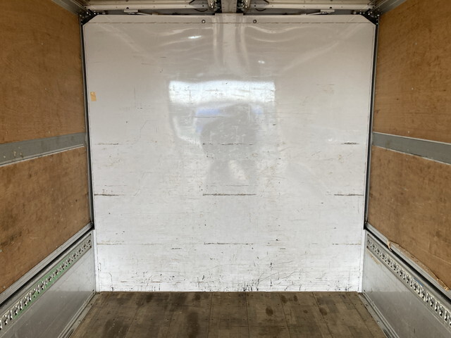 UDトラックスコンドルアルミウイング増トン（6t・8t）[写真13]