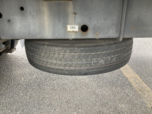 UDトラックスコンドルアルミウイング増トン（6t・8t）[写真17]