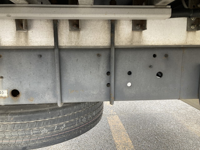 UDトラックスコンドルアルミウイング増トン（6t・8t）[写真19]