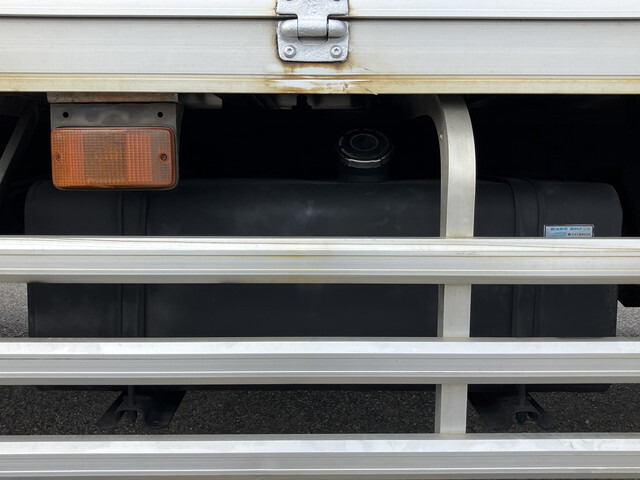 UDトラックスコンドルアルミウイング増トン（6t・8t）[写真19]