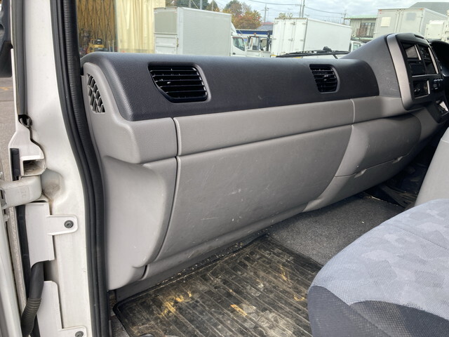 UDトラックスコンドルアルミウイング増トン（6t・8t）[写真27]