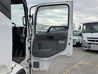 UDトラックスコンドルアルミウイング増トン（6t・8t）[写真29]