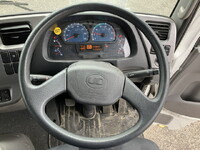 UDトラックスコンドルアルミウイング増トン（6t・8t）[写真35]