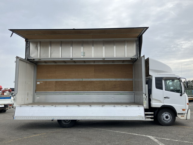 UDトラックスコンドルアルミウイング増トン（6t・8t）[写真06]