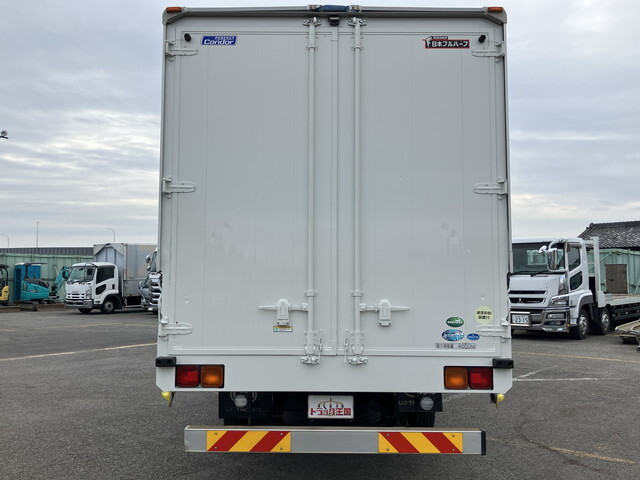 UDトラックスコンドルアルミウイング増トン（6t・8t）[写真09]