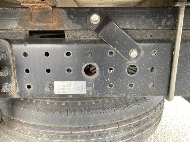 三菱ふそうキャンター平ボディ小型（2t・3t）[写真22]