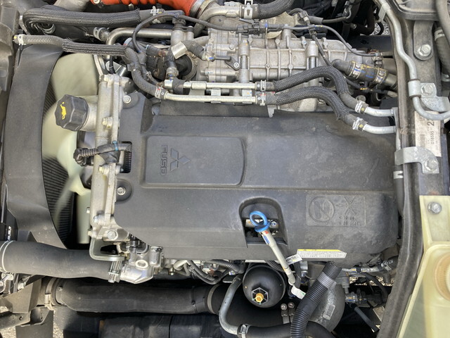 三菱ふそうキャンター平ボディ小型（2t・3t）[写真30]