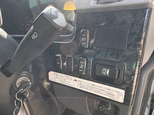 三菱ふそうファイターダンプ中型（4t）[写真13]