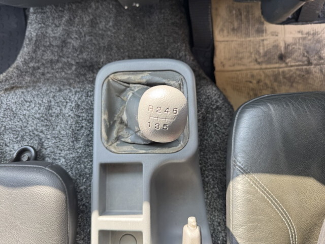 三菱ふそうファイターダンプ中型（4t）[写真18]