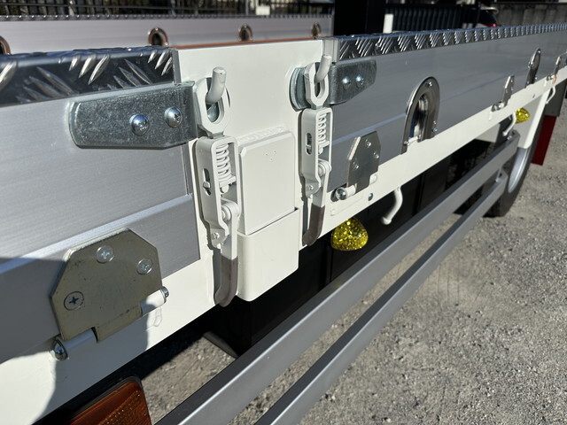 いすゞフォワードセルフクレーン5段増トン（6t・8t）[写真07]