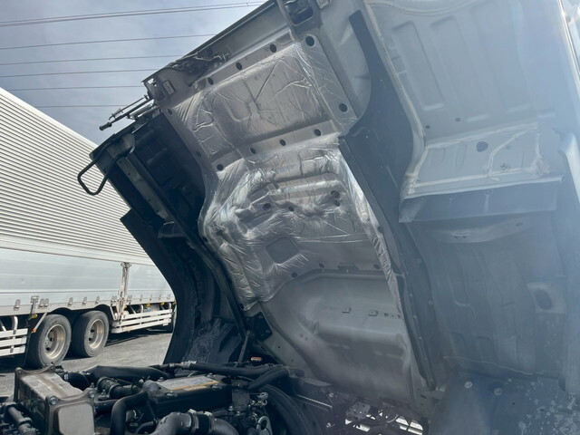 いすゞフォワード平ボディ増トン（6t・8t）[写真13]