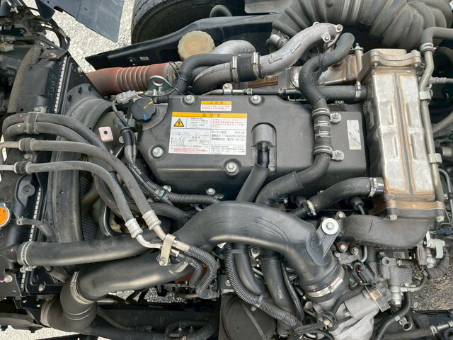 いすゞフォワード平ボディ増トン（6t・8t）[写真15]