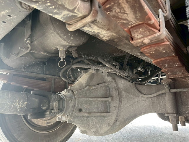 いすゞフォワード平ボディ増トン（6t・8t）[写真30]