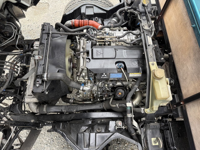 三菱ふそうキャンター平ボディ小型（2t・3t）[写真14]