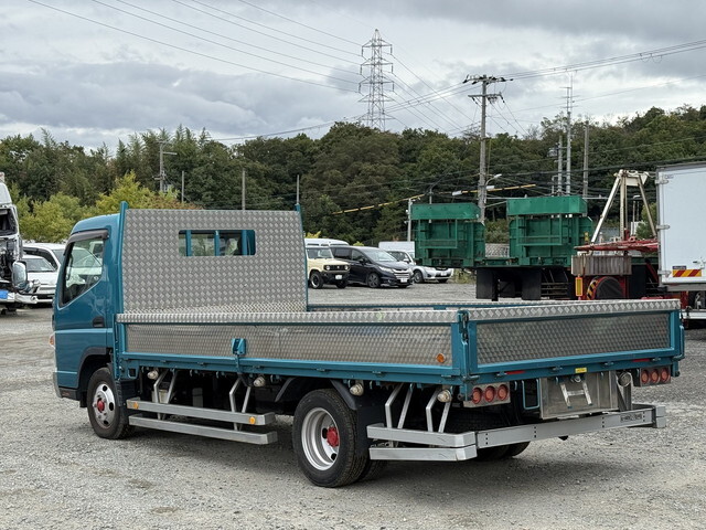 三菱ふそうキャンター平ボディ小型（2t・3t）[写真02]