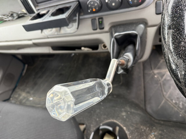 三菱ふそうキャンター平ボディ小型（2t・3t）[写真34]