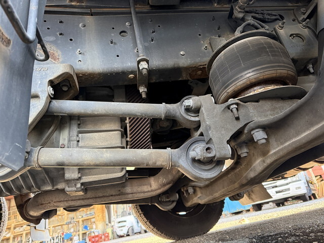 日野プロフィアカーテン車大型（10t）[写真23]