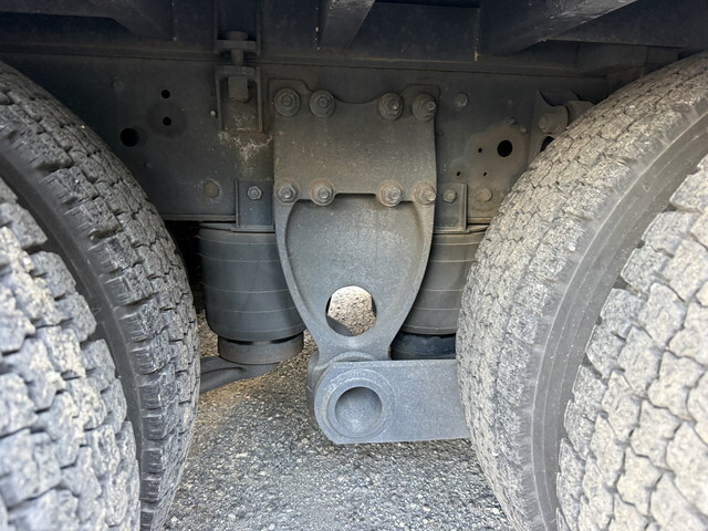 日野プロフィアカーテン車大型（10t）[写真25]